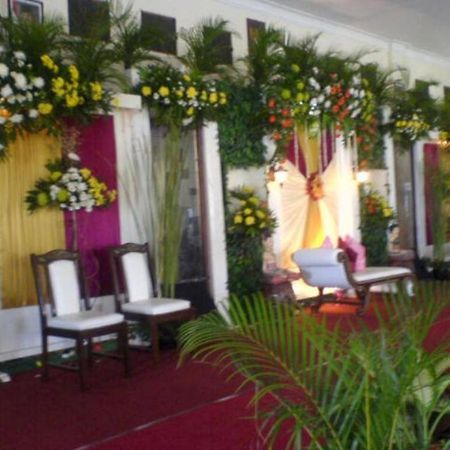 King Hotel Wates  Ngoại thất bức ảnh