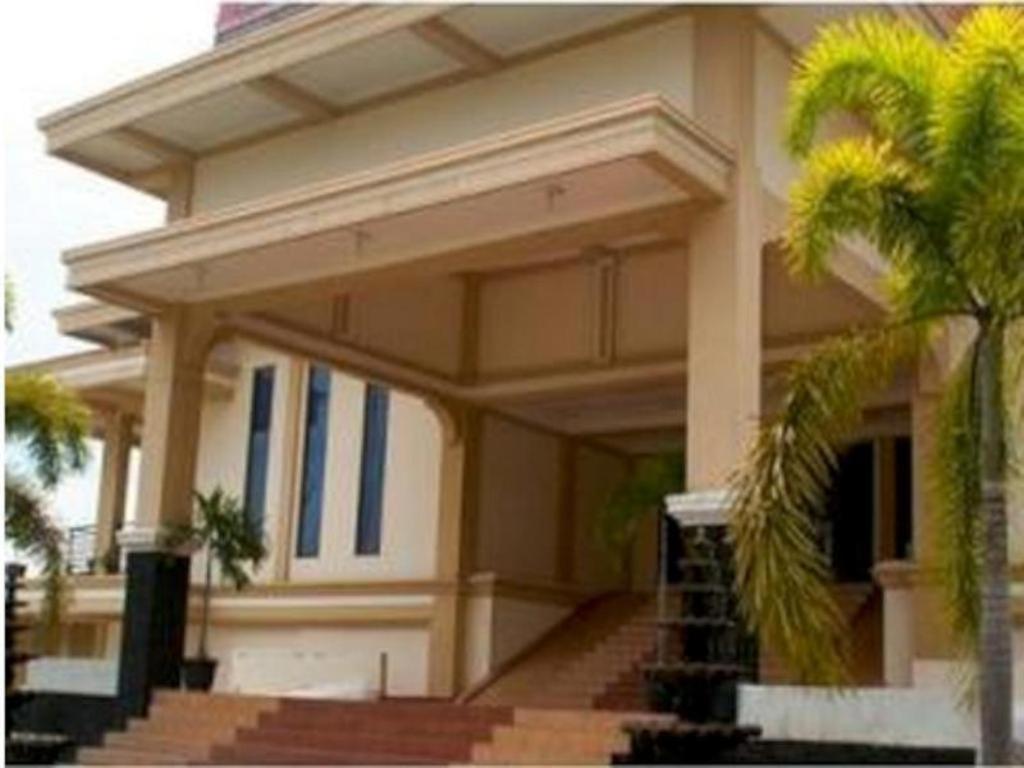 King Hotel Wates  Ngoại thất bức ảnh